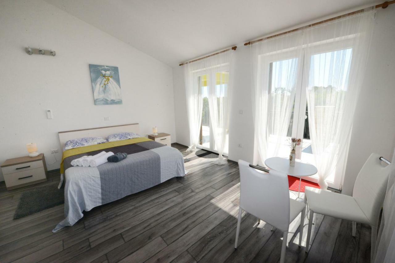 Villa Kontesici 14 Zelena Laguna Екстер'єр фото