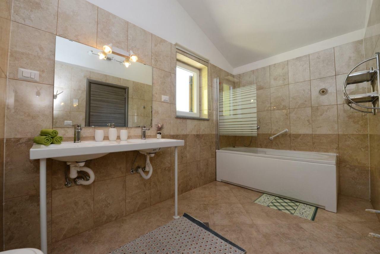 Villa Kontesici 14 Zelena Laguna Екстер'єр фото