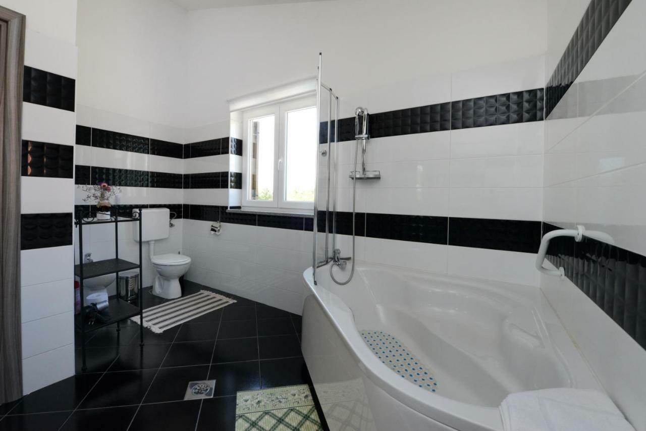 Villa Kontesici 14 Zelena Laguna Екстер'єр фото