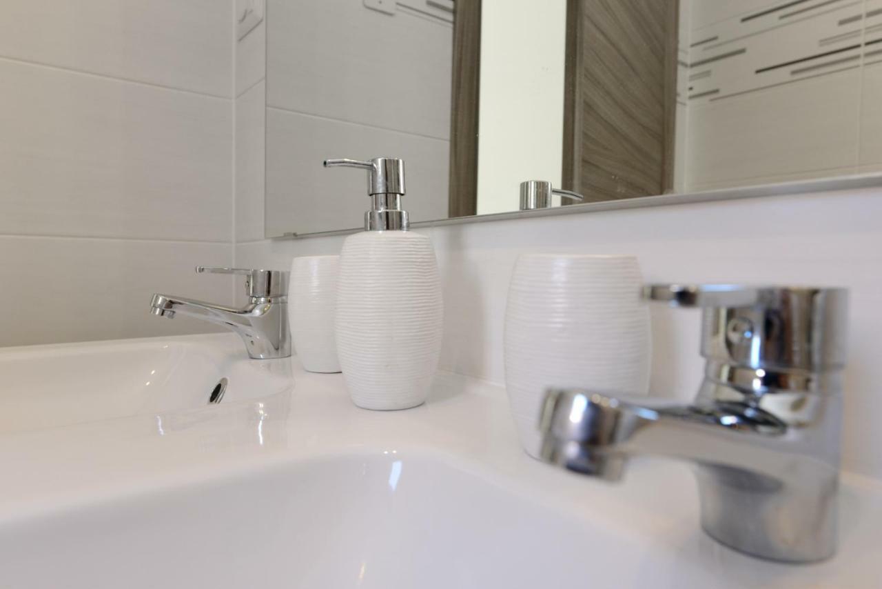 Villa Kontesici 14 Zelena Laguna Екстер'єр фото