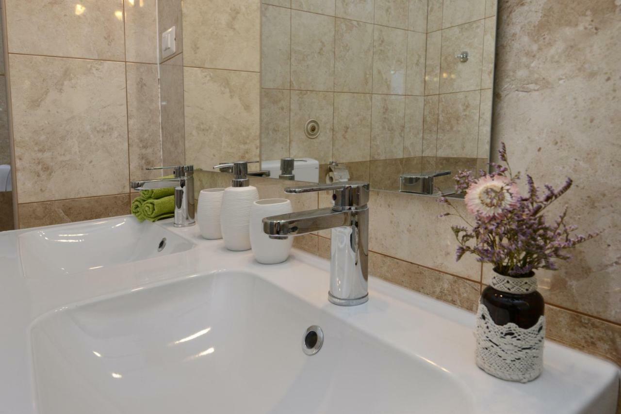 Villa Kontesici 14 Zelena Laguna Екстер'єр фото
