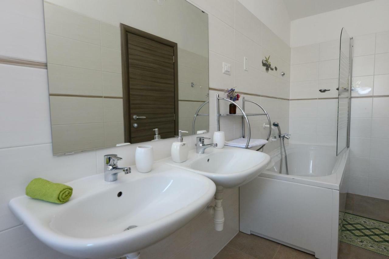 Villa Kontesici 14 Zelena Laguna Екстер'єр фото